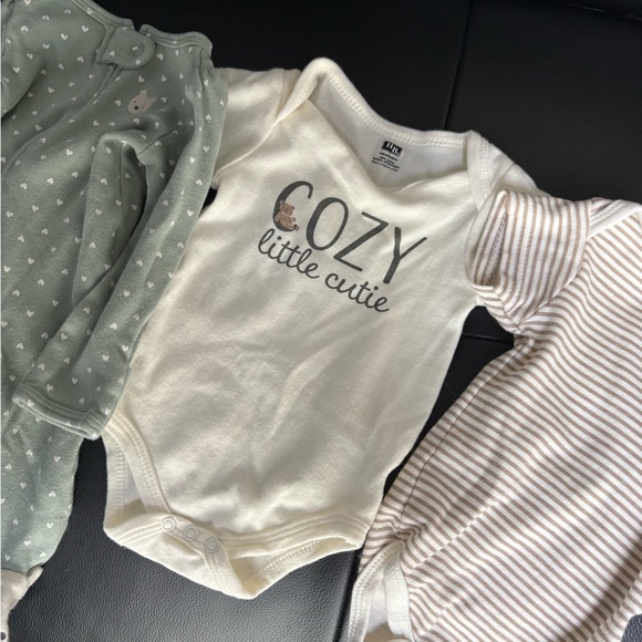 Newborn bundle - Picture 3 of 7